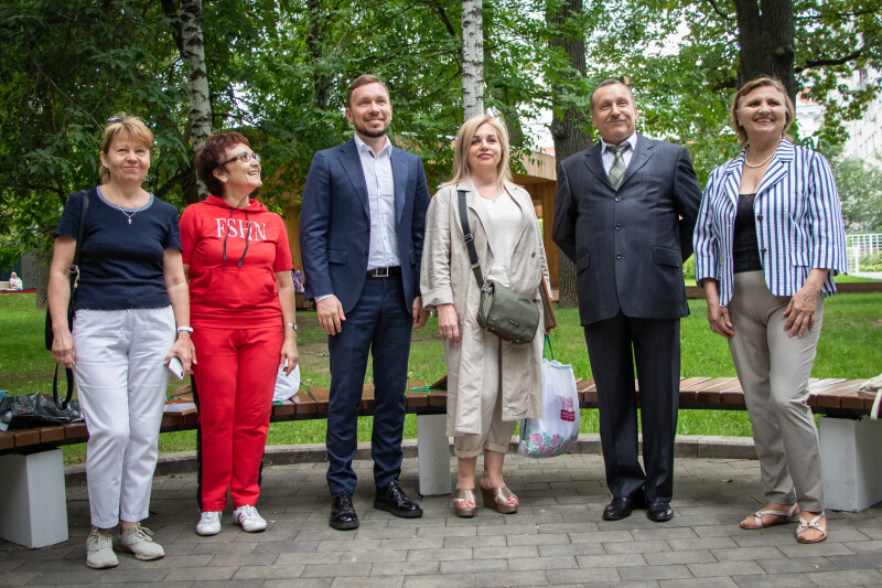 Владимир Филиппов встретился с активистами проекта «Московское долголетие»